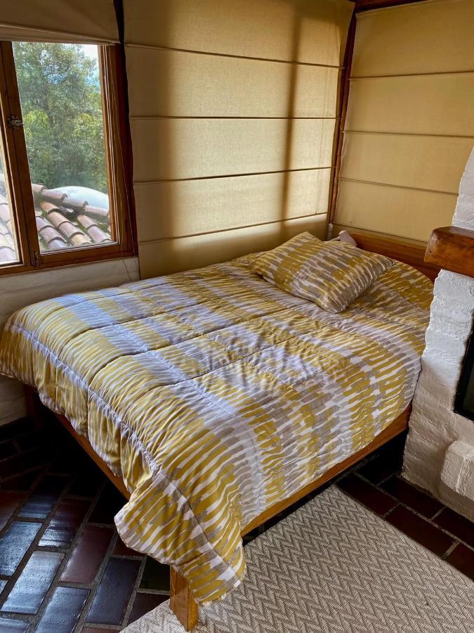 Bed and Breakfast Casa Magnolia Cumbayá Exterior foto
